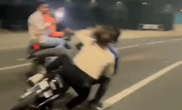 viral-video-biker-loses-control-during-stunt-causes-a-crash