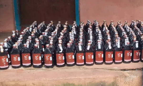 dry-day-booze-sale-busted-two-arrested-from-kollam-and-idukki