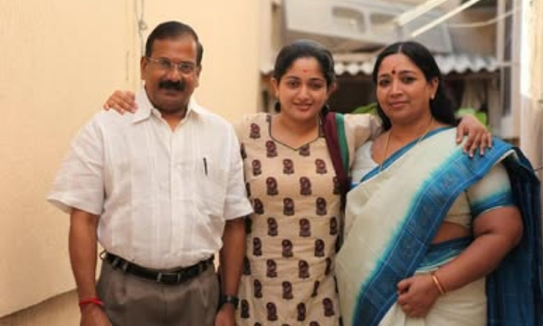 kavya-madhavan-shared-a-heart-touching-note-about-her-father