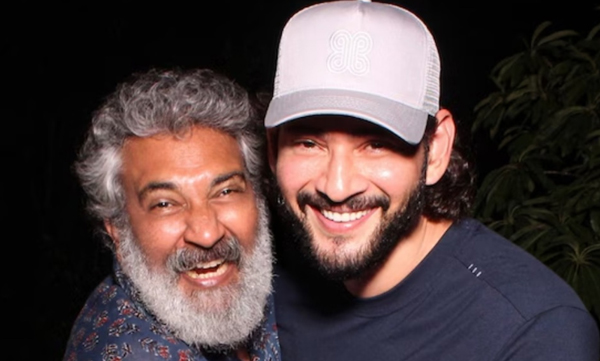 rajamouli-says-mahesh-babu-doesnt-use-his-mobile-phone-when-he-arrives-on-the-sets