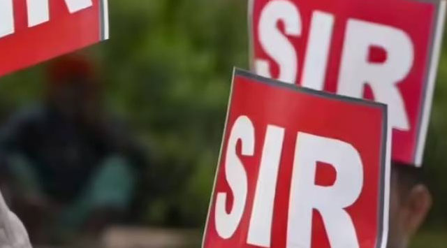  a strict notice issued to BLOs to  complete the distribution of the form within 15 days.