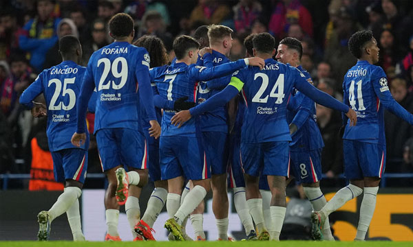 Buoyant Blues Dominate 10-Man Blaugrana At Stamford Bridge