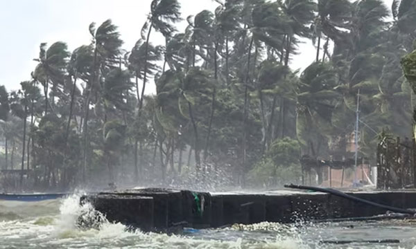 Cyclone Ditva: Death toll in Sri Lanka rises to 123; approaching Indian coast