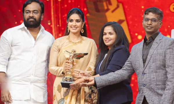 Sneha Prasanna completes two decades in movie industry 