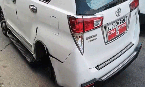 minister-saji-cherians-vehicle-met-with-an-accident