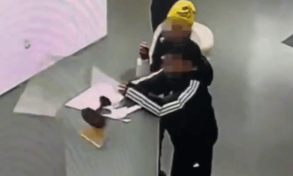 viral-video-gold-crown-accidentally-broken-by-childs-hand-loss-of-rs-51-50-lakh