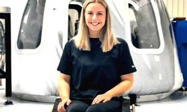 world-first-woman-wheelchair-space-chair