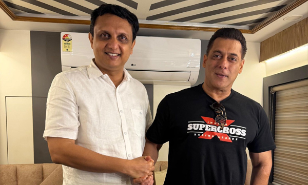 salman-khan-kozhikode-minister-riyas-meeting