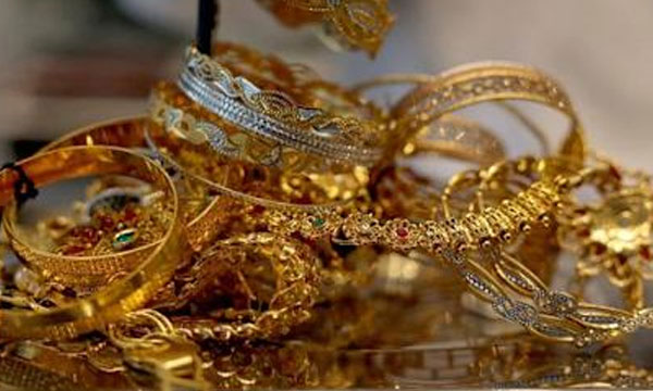 Gold price crosses lakhs for the first time in history; Pawan increases by Rs 1760, Rs 12,700 per gram