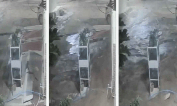 viral-video-pipeline-burst-in-gwalior-flooding-a-colony