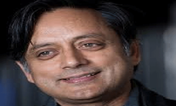 shashi-tharoor-praises-central-government-again-article-praising-maoist-hunt