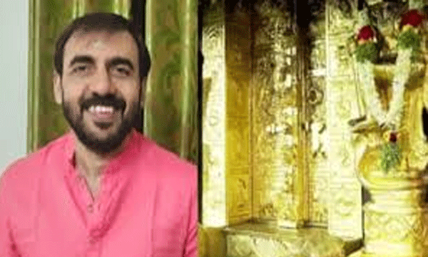 unnikrishnan-potty-has-been-sponsor-at-sabarimala-before