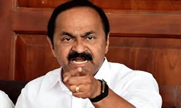 congress-leaders-do-not-support-vd-satheesan-amid-abuse-by-communal-leaders