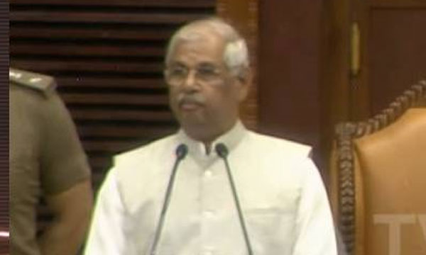 Kerala has made a great social progress; the Center is stopping this progress; Governor reads the policy statement