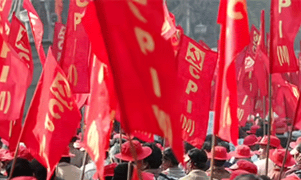 The bike of the supporter of V. Kunjikrishnan was burnt; Briefing meeting today in Payyannur