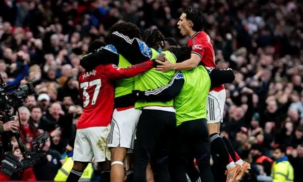 Strengthened under Michael Carrick; Manchester United's third win in a row