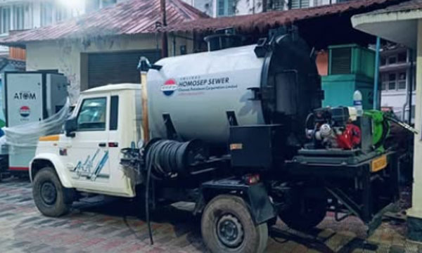 തലസ്ഥാനത്തെ ഓടകള് ഇനി ക്ലീന് ക്ലീനാകും....അത്യാധുനിക 'സ്കാവഞ്ചിംഗ് മെഷീനു'മായി തിരുവനന്തപുരം കോര്പ്പറേഷന്