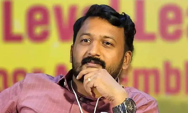 Stay on order to hand over Rahul Mangkootatil's phone password