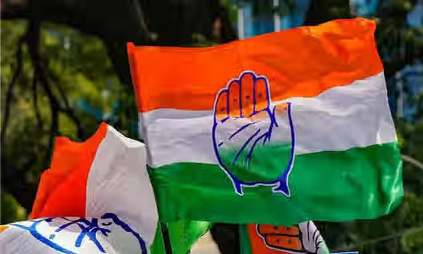 കെ. സുധാകരന്റെ സമ്മര്‍ദത്തിനു വഴങ്ങാതിരുന്നത്‌ കോണ്‍ഗ്രസിന്റെ വിജയമെന്ന്‌ വിലയിരുത്തല്‍,  ഹൈക്കമാന്‍ഡ്‌ തയാറായെങ്കിലും പറ്റില്ലെന്ന നിലപാടില്‍ ഉറച്ചുനിന്ന് സതീശന്‍