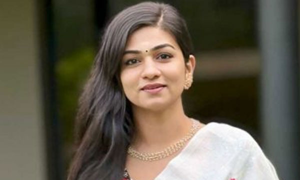 Athira's reply to Sneha Sreekumar on the KSRTC step controversy