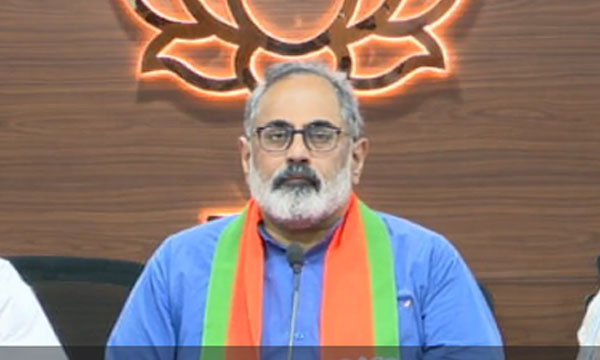 'There is no point in debating with V. Sivankutty; I am ready to talk to the Chief Minister about development if needed'