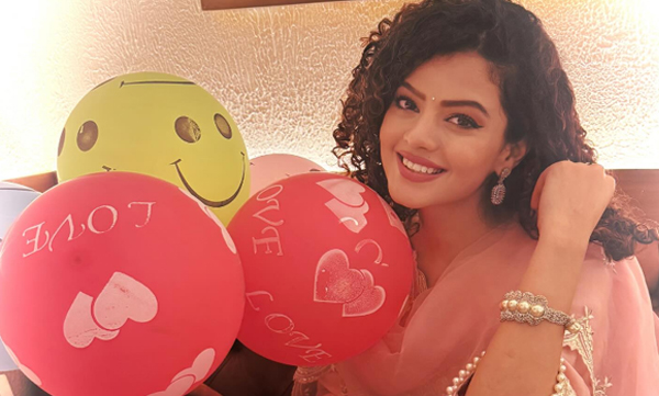 Singer -Palak- Muchhal -Thanks- Fans- for -Birthday- Love -in -Viral- Instagram- Post