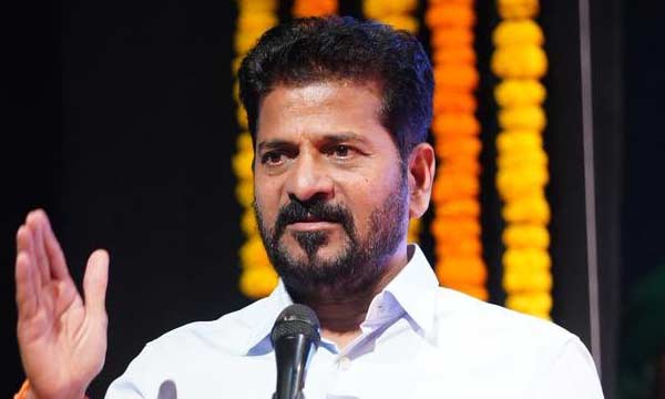 'I will provide the flight tickets... Come to Telangana to see real development'; Revanth Reddy challenges CM Pinarayi Vijayan