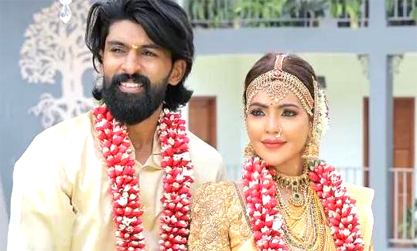 Actress Subhashini found dead