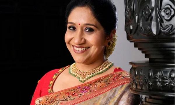why-sujatha-mohan-is-not-singing-live-for-the-last-five-years
