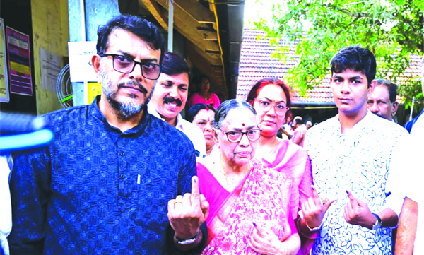 First assembly election without VS; Family arrives to vote without breaking the tradition