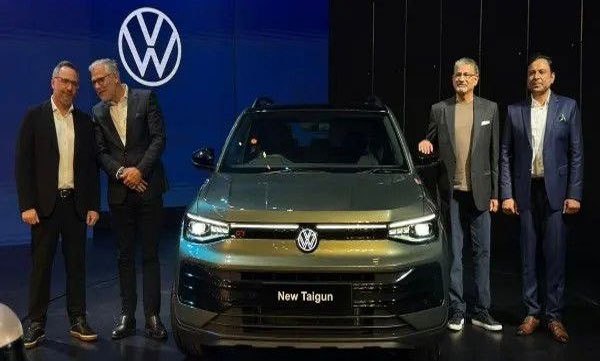 royal-enfield-flying-flea-c6-electric-motorcycle-launched-in-india-price-battery-range-specs