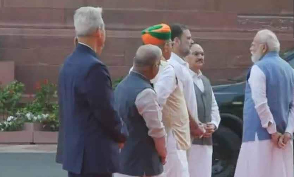 narendra-modi-rahul-gandhi-talk-parliament-goes-viral-on-social-media.