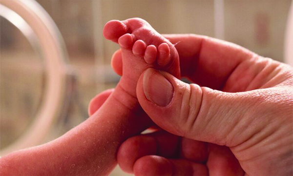 Three newborns died in 14 home deliveries in one month