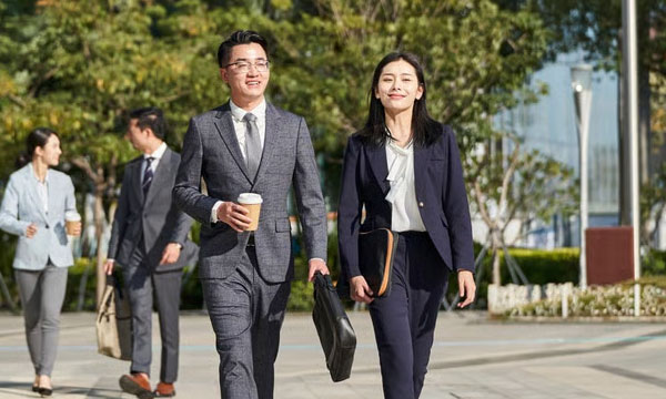 Dating apps used for job hunting; recruitment websites used for finding love