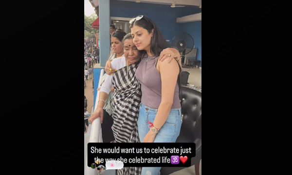 zanai-bhosles-throwback-post-with-asha-bhosle-is-on-everyones-mind-she-celebrated-life