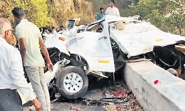 valparai-accident-initial-conclusion-is-that-the-cause-was-a-brake-failure-on-the-traveler