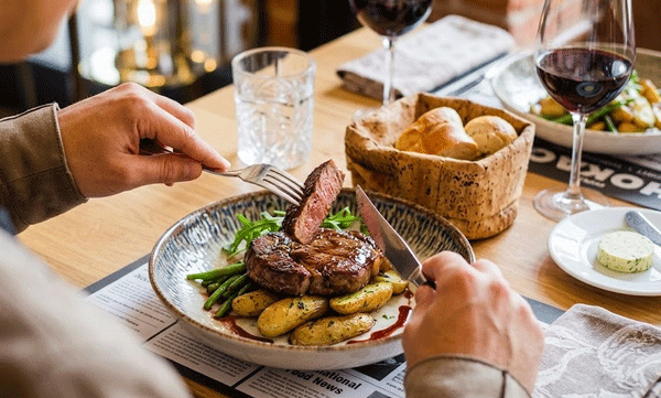 longevity-doctor-shares-5-foods-that-directly-target-visceral-fat-fatty-fish-walnuts-berries-and-more