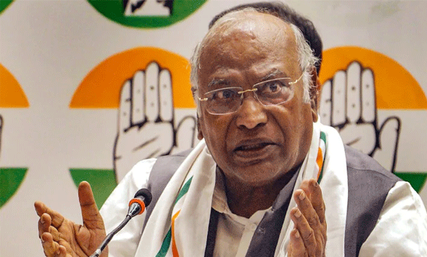 mallikarjun-kharge-calls-narendra-modi-a-terrorist