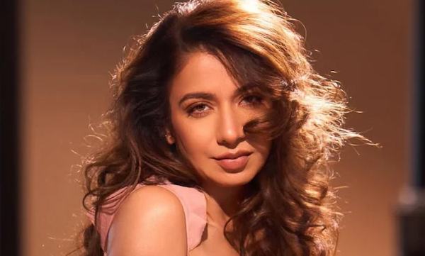 singer-jasmine-alcohol-addiction-life-experiences