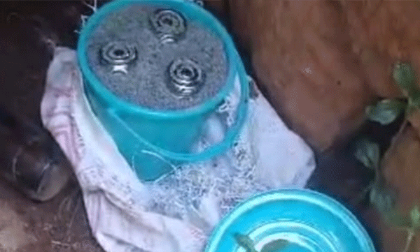 steel-bombs-found-in-vadakara