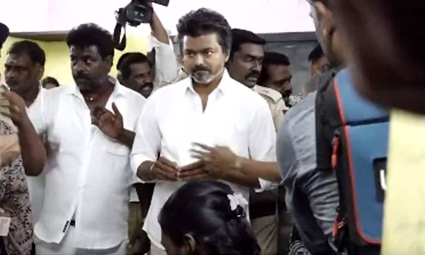 Polling Begins in Tamil Nadu and West Bengal; Long Queues at Booths, Actor Vijay Casts His Vote