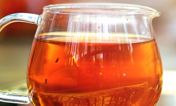 3000 KG adulterated tea powder seized