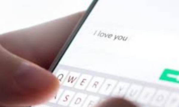 Honeytra; losts 10 lakh and valuables