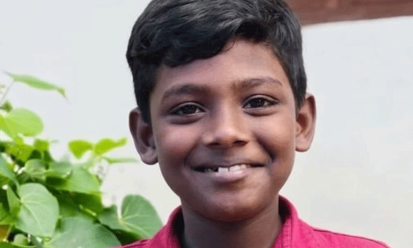 !0-year-old-boy-meets-tragic-end-after-auto-rickshaw-overturns-as-stray-dog-jumps-across-the-road