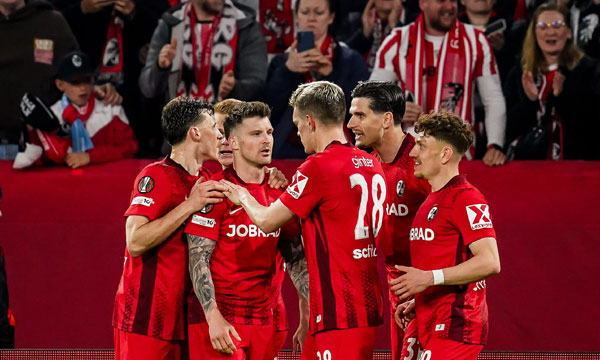 Freiburg are through to their first European final after beating 10-man Braga