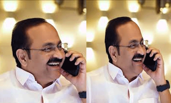 congress-worker-performs-protest-march-demanding-vd-satheesan-as-chief-minister