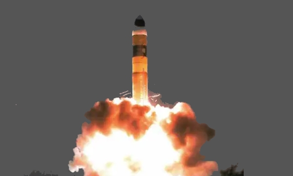 India tests Agni-5 missile capable of multiple nuclear strikes