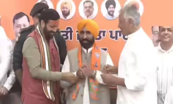 /k-c-ks-joint-group-meeting-at-k-sudhakarans-house