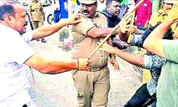 The person who was beaten for waving a black flag at the Navakerala Sadas is now an MLA-elect