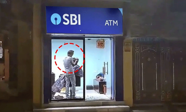 india-is-not-for-beginners-sbi-atm-in-patna-turns-into-hair-salon
